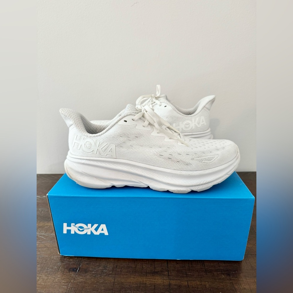 Hoka Clifton 9 Sneakers, Women’s size 9.5B, White (color)
